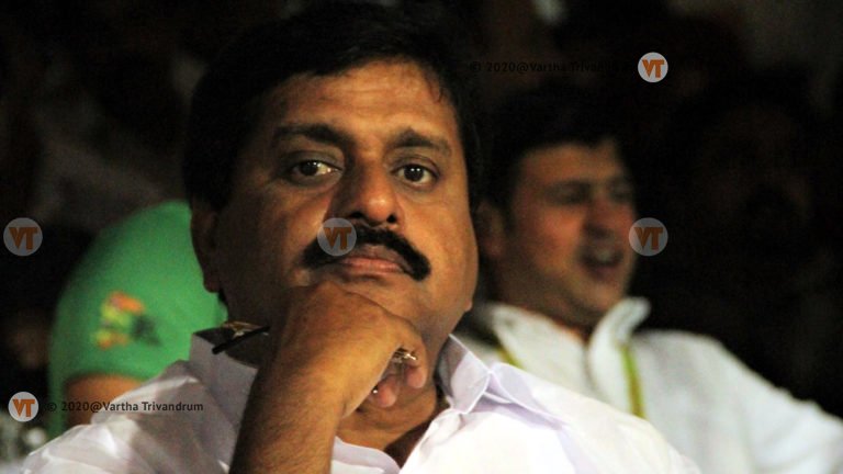 അനധികൃത സ്വത്തു സമ്പാദന പരാതിയിൽ മുൻ മന്ത്രി വി.എസ്.ശിവകുമാർ എംഎൽഎ അടക്കം നാല് പേർക്കെതിരെ വിജിലൻസ് കേസെടുത്തു.