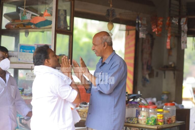 യുഡിഎഫ് സ്ഥാനാർഥി ബി. ആർ.എം.ഷഫീർ തിരഞ്ഞെടുപ്പ് വാഹന പ്രചാരണം ജനാദനസ്വാമി ക്ഷേത്രപരിസരത്ത് നിന്നും തുടങ്ങി