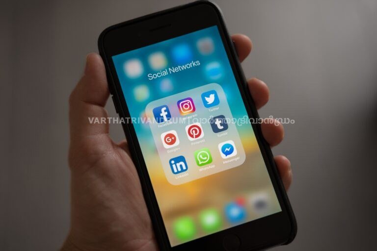വിദ്യാർഥിനിയുടെ അശ്ലീല ചിത്രം പ്രചരിപ്പിച്ച പ്രതിയെ പോലീസ് സംരക്ഷിക്കുന്നു