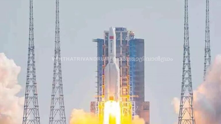 22 മെട്രിക് ടൺ ഭാരമുള്ള കൂറ്റൻ ചൈനീസ് റോക്കറ്റിന് നിയന്ത്രണം വിട്ടു; റോക്കറ്റ് ഭൂമിയിൽ പതിക്കുമോ എന്ന് ആശങ്ക