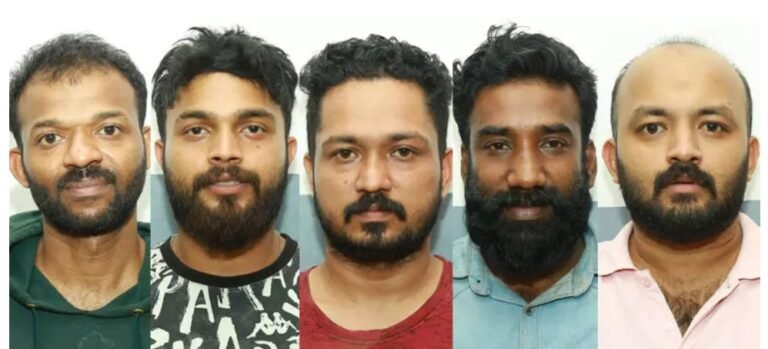 കള്ളക്കടത്ത് സ്വർണ്ണം കൊള്ളയടിക്കുവാൻ എത്തിയവർ പിടിയിൽ