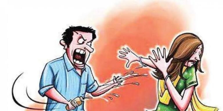 വിനോദ യാത്രക്കിടെ പ്ലസ് വൺ വിദ്യാർഥിനിയെ സ്കൂൾ പ്രിൻസിപ്പൽ മയക്കുമരുന്ന് നൽകി ലൈംഗികമായി പീഡിപ്പിച്ചു