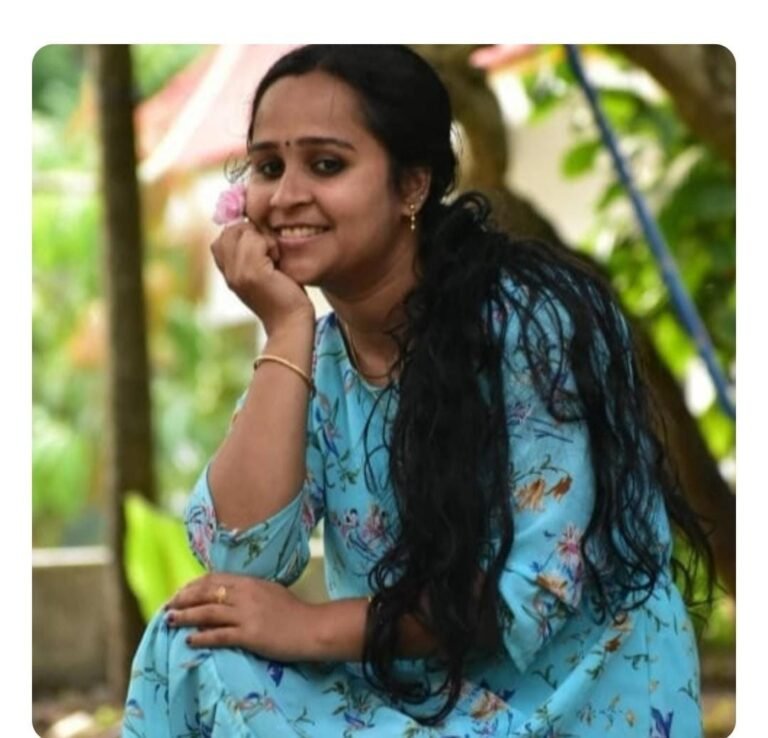 യുവതിയുടെ മൃതദേഹം കട്ടിലിനടിയിൽ പുതപ്പിൽ പൊതിഞ്ഞ നിലയിൽ