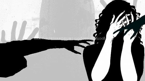 പാപനാശം ഹെലിപ്പാഡ് കുന്നിൽ യുവതിയുടെ ആത്മഹത്യ ശ്രമം;ക്രൂരമായ ലെെംഗിക പീഡനത്തിനിരയായി എന്ന് മൊഴി